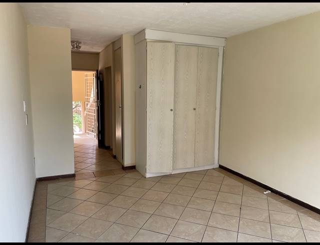 1 BEDROOM APARTMENT FOR SALE IN THE ORCHARDS